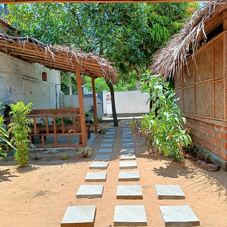 Hotel Kingly Aroma Arugam Bay Exterior foto