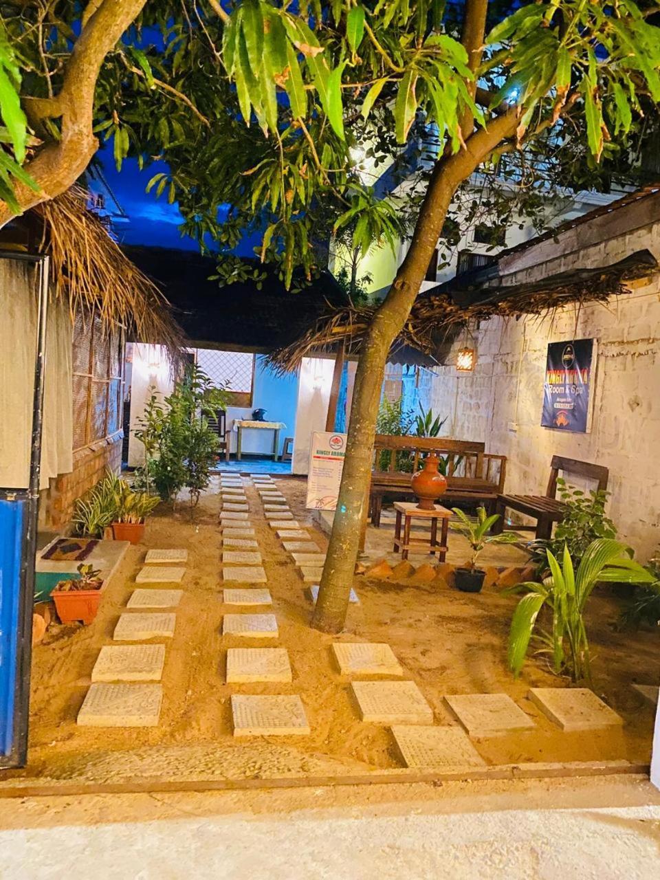 Hotel Kingly Aroma Arugam Bay Exterior foto